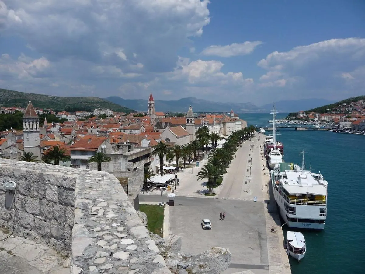 It Brand New Stylish Apartment Trogir