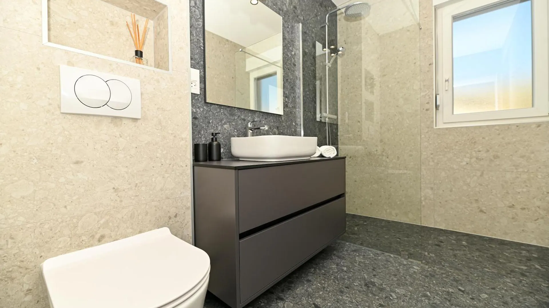 It Brand New Stylish Apartment Trogir